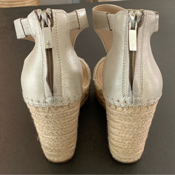 Kenneth Cole NY Olivia T Strap Espadrille Wedge Sandal Ice Leather - Picture 7 of 10